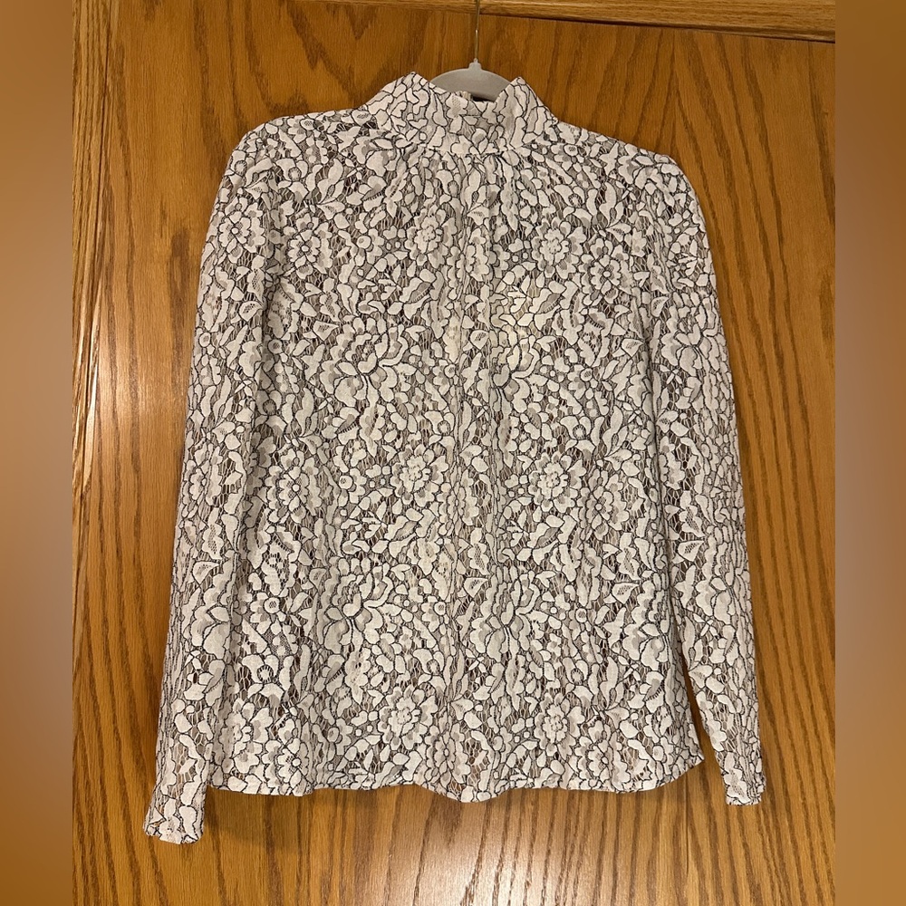 B. Young Lacie High Neck Blouse - NWT - Size 36 (S) Floral Lace Fabric